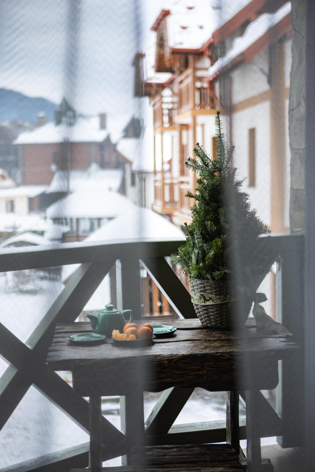 Zatyshok Nad Prutom Hotel Bukovel Exterior photo